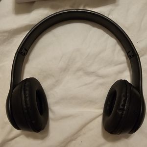 P47 5.0 + EDR WIRELESS HEADPHONES.